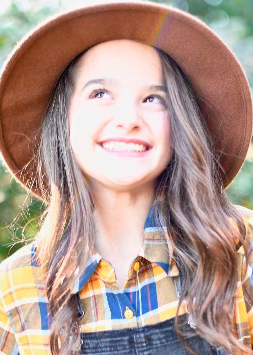 Featured image of post What Grade Is Annie Leblanc In